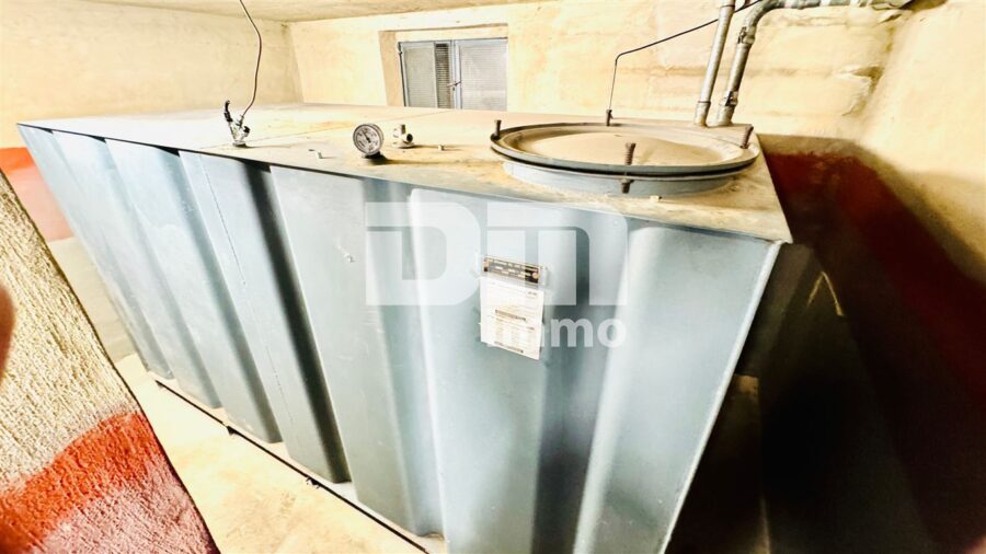 Gepflegtes Ein / Zweifamilienhaus mit Doppelgarage in begehrter Ortsrandlage von Zierenberg - KG Tankraum